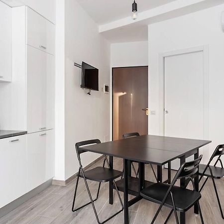 Appartement Modern And New Flat In Duomo Area à Milan Extérieur photo