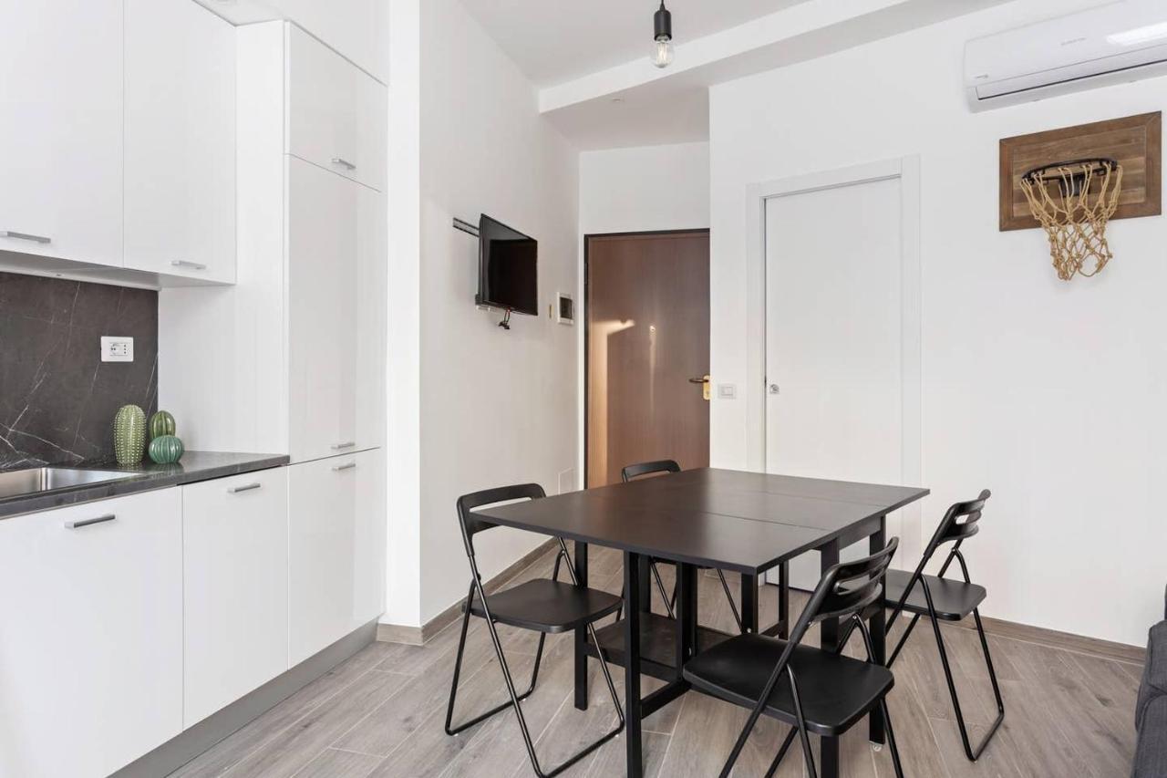 Appartement Modern And New Flat In Duomo Area à Milan Extérieur photo
