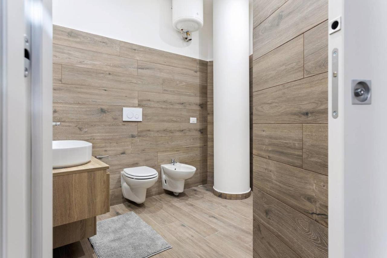 Appartement Modern And New Flat In Duomo Area à Milan Extérieur photo